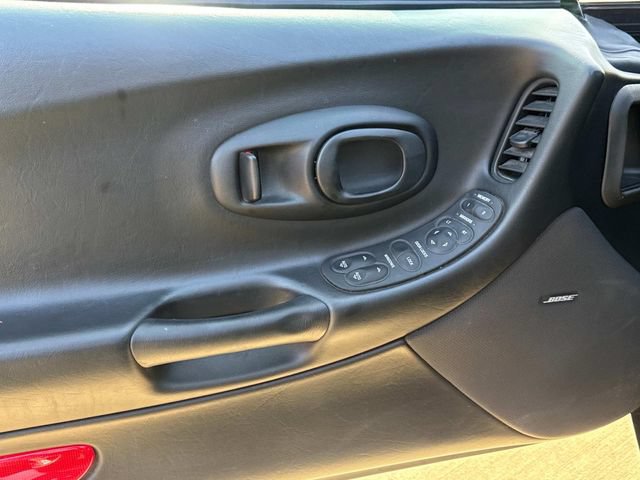 Used 2003 Chevrolet Corvette Convertible w/ Preferred Equipment Group1 RWD image 24