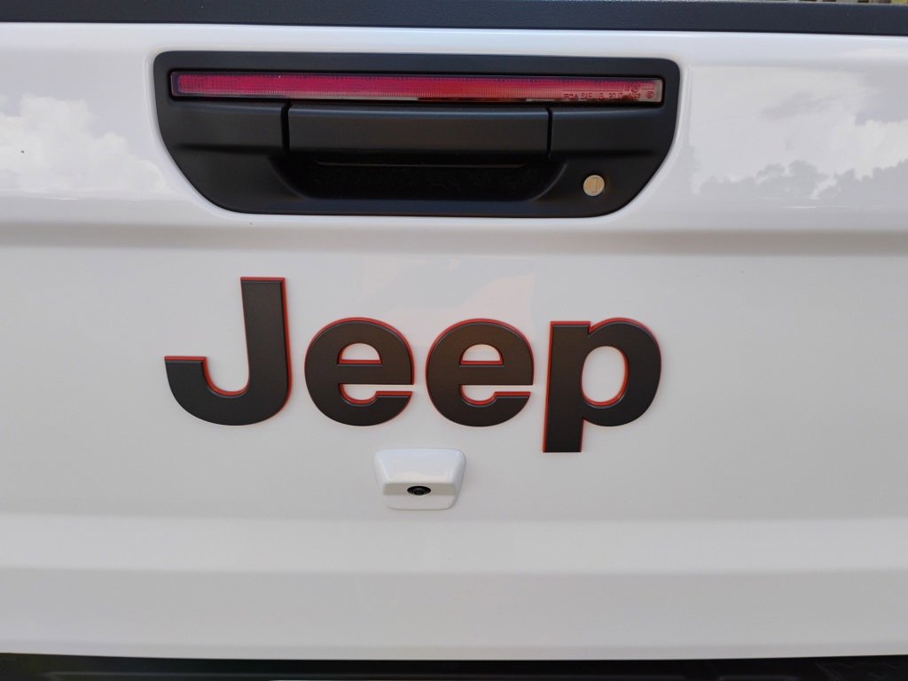 New 2025 Jeep Gladiator Mojave w/ Convenience Group image 14