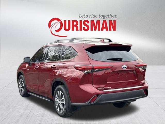 Used 2020 Toyota Highlander XLE image 4