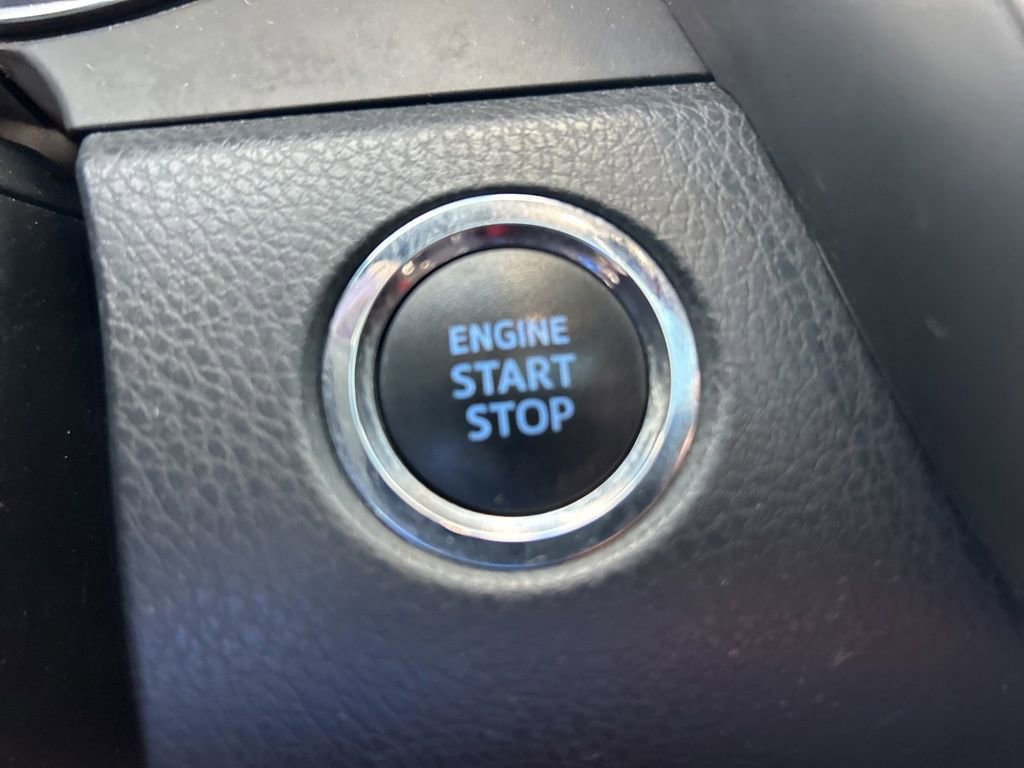 Used 2020 Toyota Camry XSE image 39