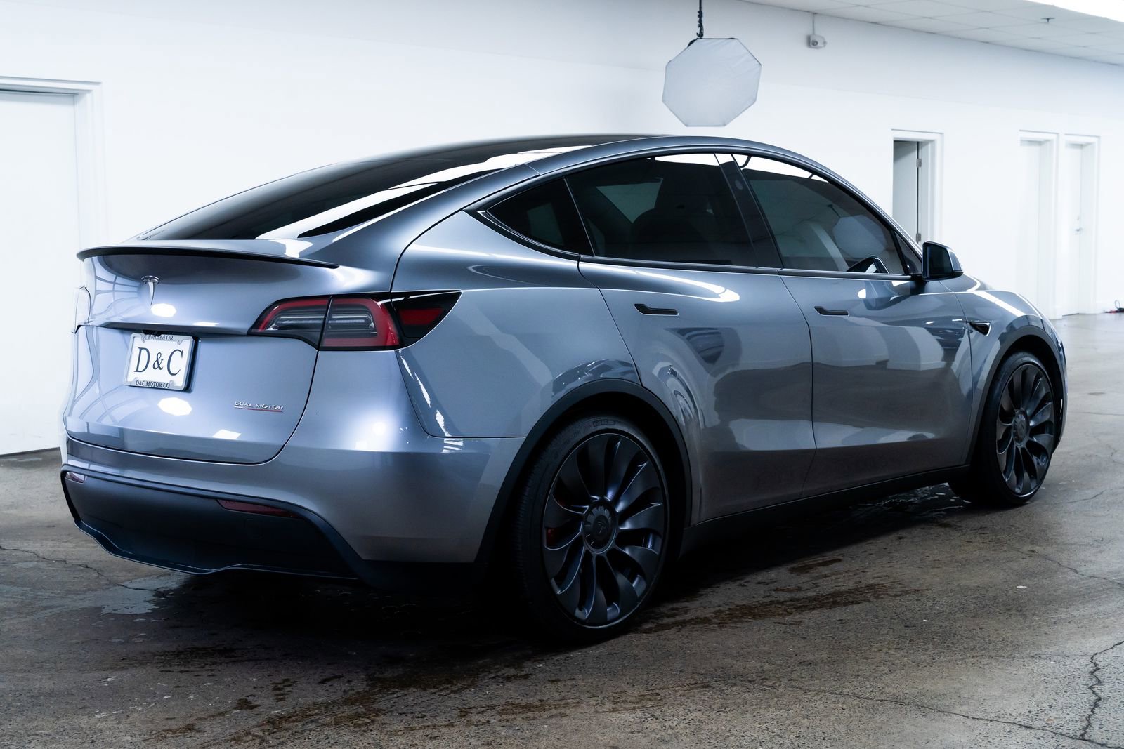 Used 2024 Tesla Model Y Performance image 6