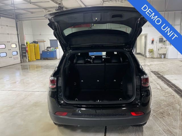 New 2026 Jeep Compass Limited image 23