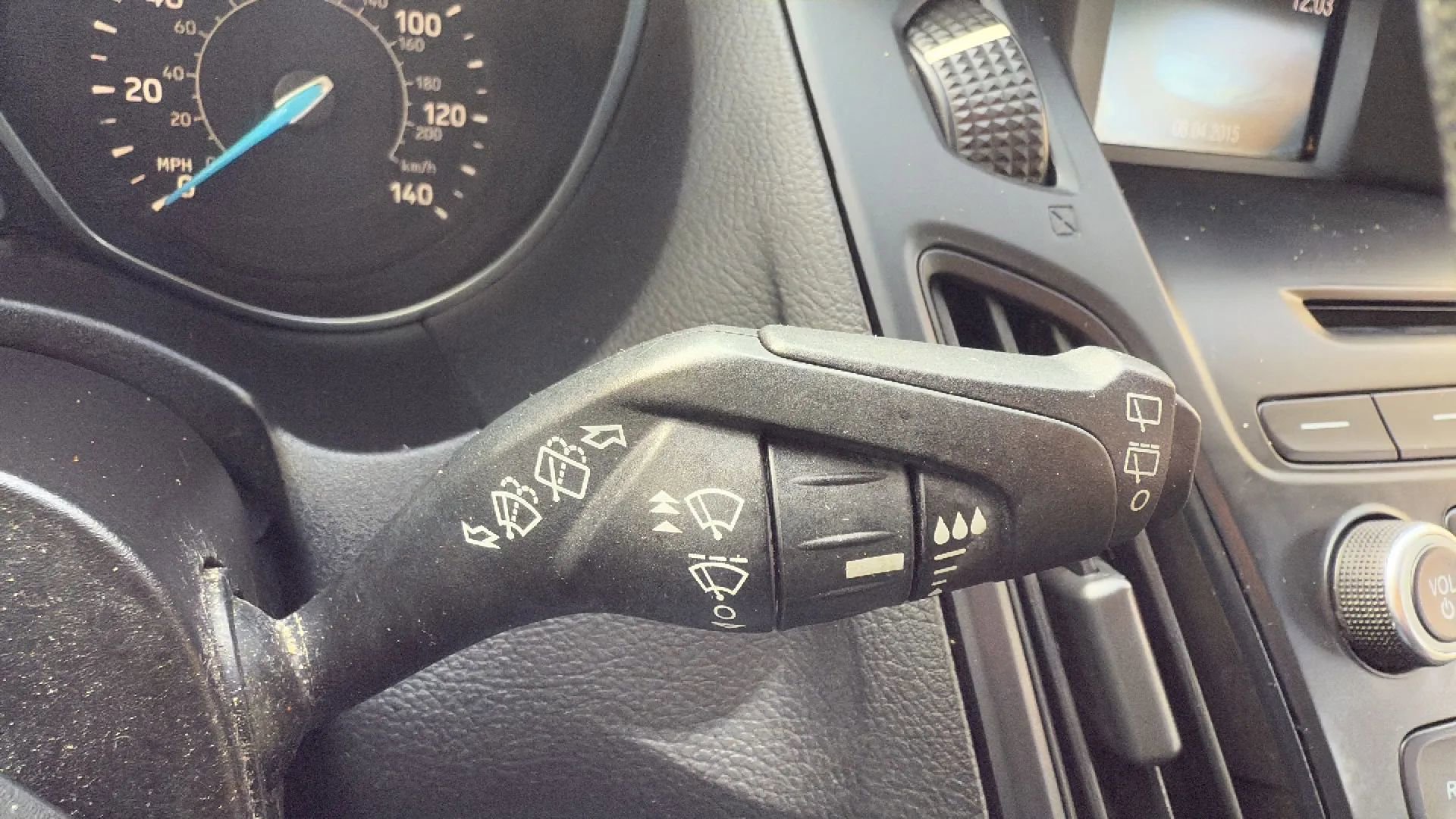 Used 2015 Ford Focus SE w/ SE Sport Package image 13