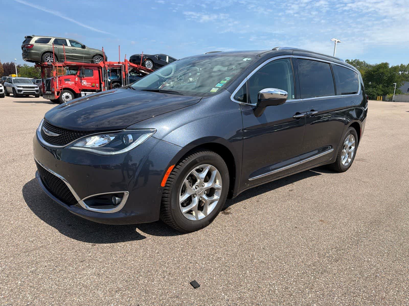 Certified 2019 Chrysler Pacifica Limited w/ Advanced Safetytec Group