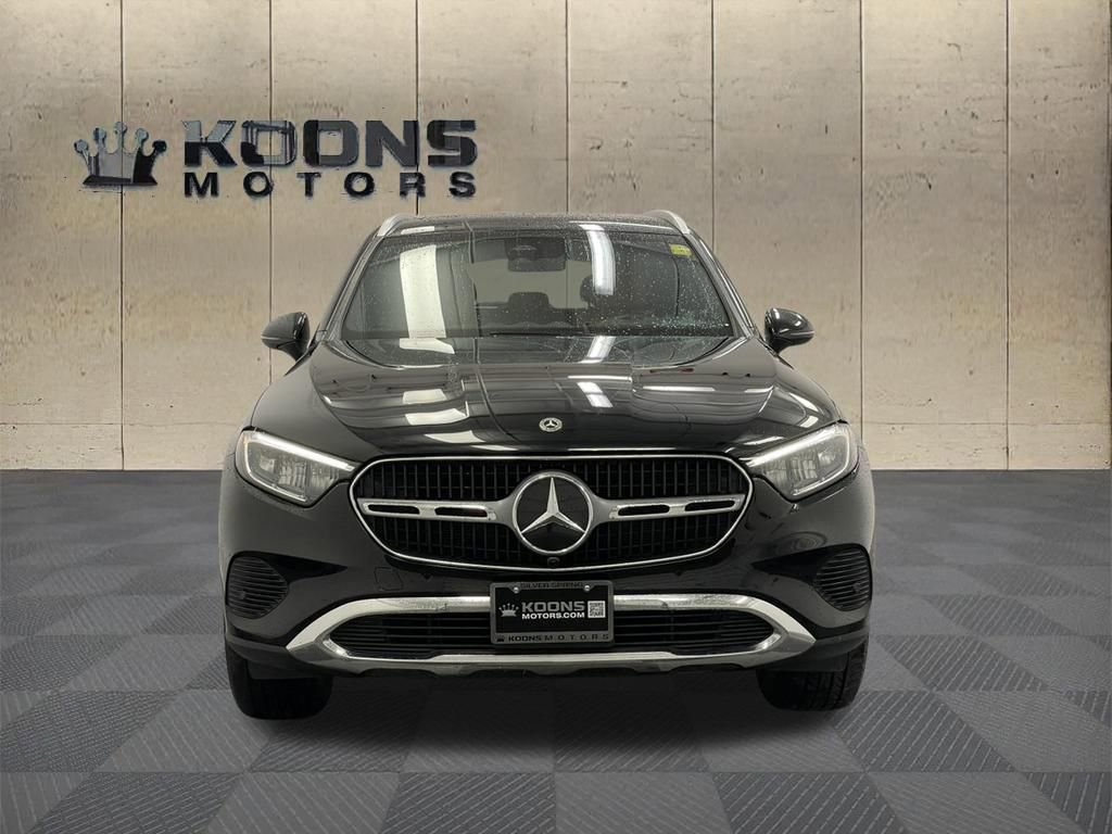 Used 2024 Mercedes-Benz GLC 300 4MATIC image 3