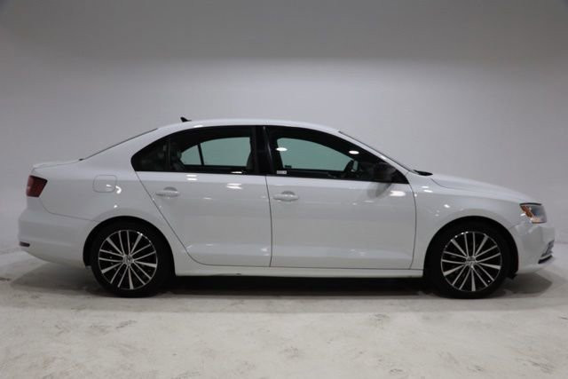 Used 2016 Volkswagen Jetta Sport FWD image 8