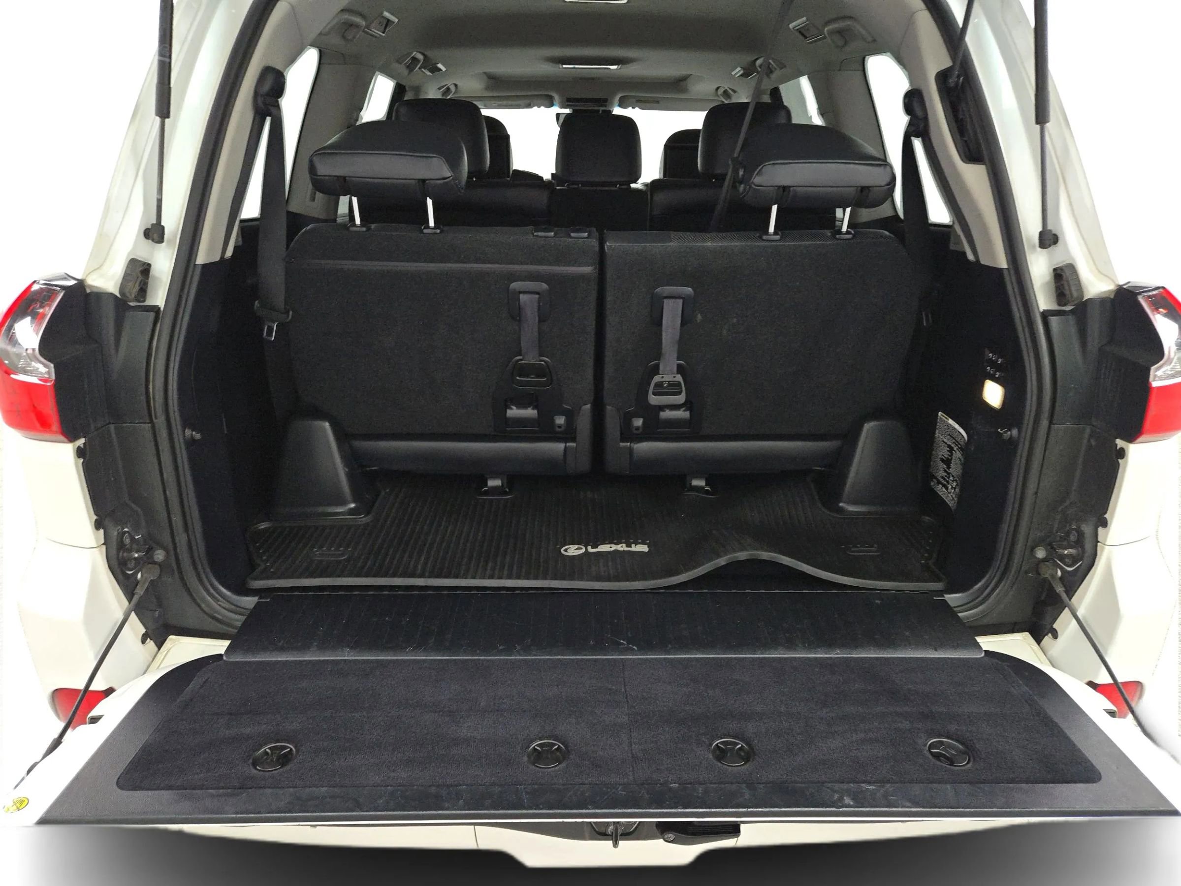 Used 2018 Lexus LX 570 4WD image 13