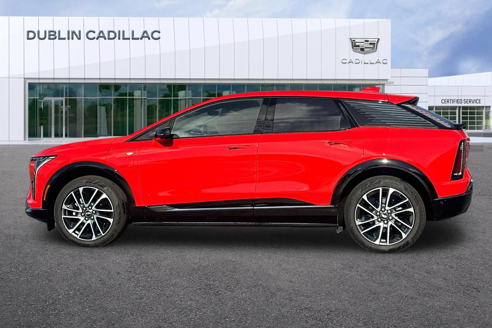 Certified 2025 Cadillac Optiq Sport 2 AWD/4WD image 7