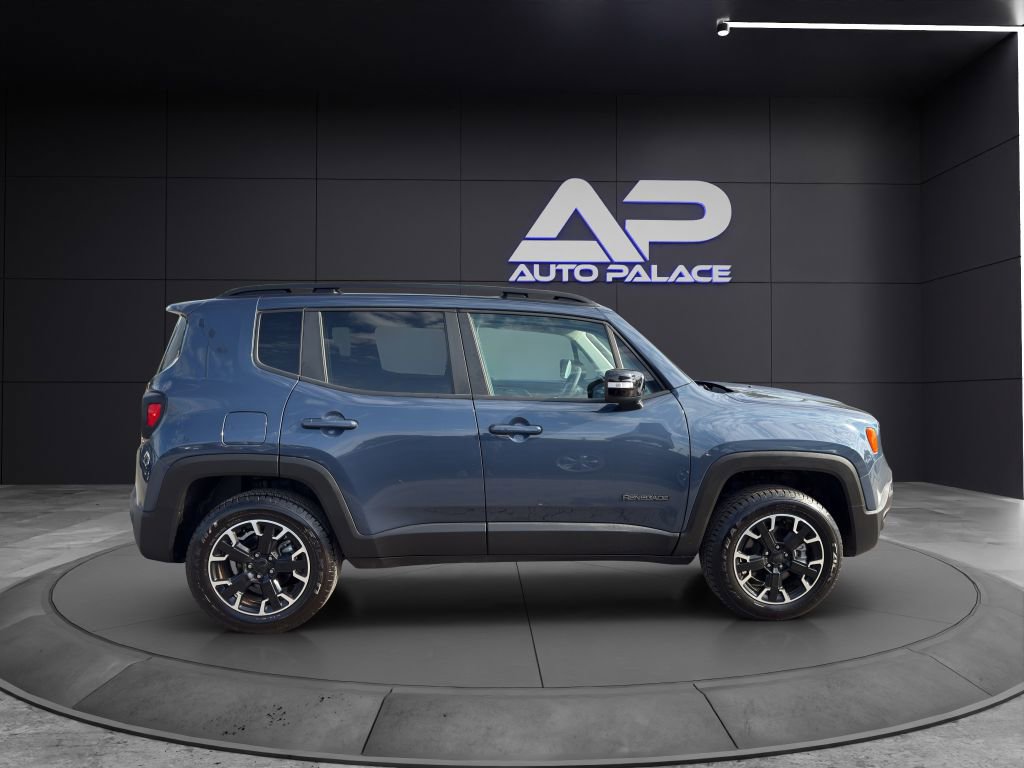 Used 2023 Jeep Renegade Latitude image 8