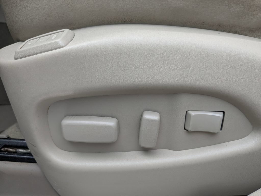Used 2012 Cadillac SRX Performance FWD image 25