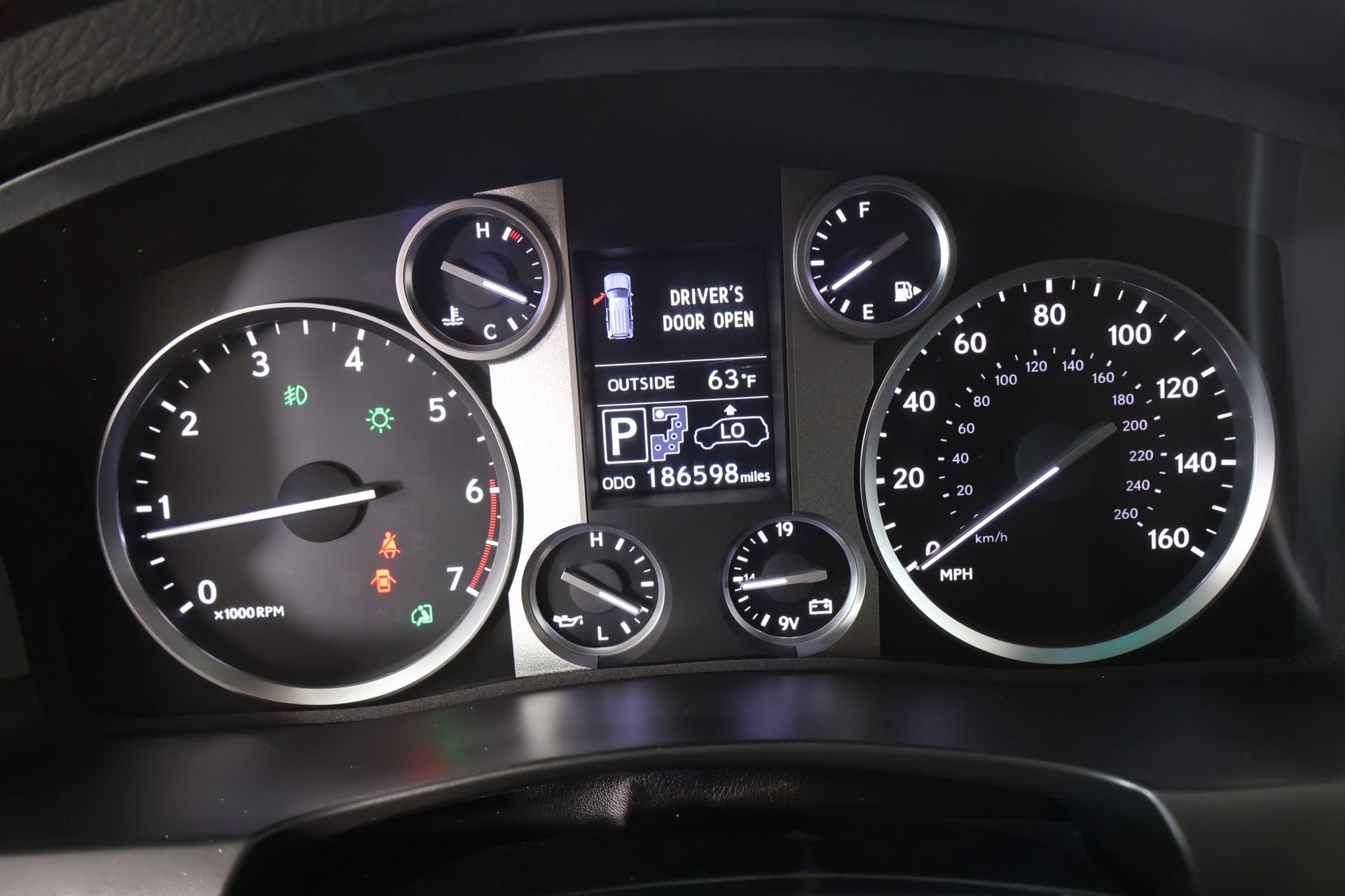 Used 2015 Lexus LX 570 4WD image 4