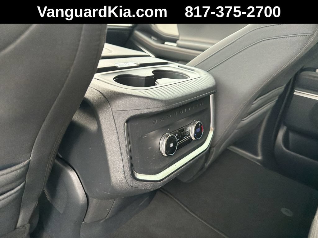 Used 2025 Ford Expedition Max Active RWD image 25