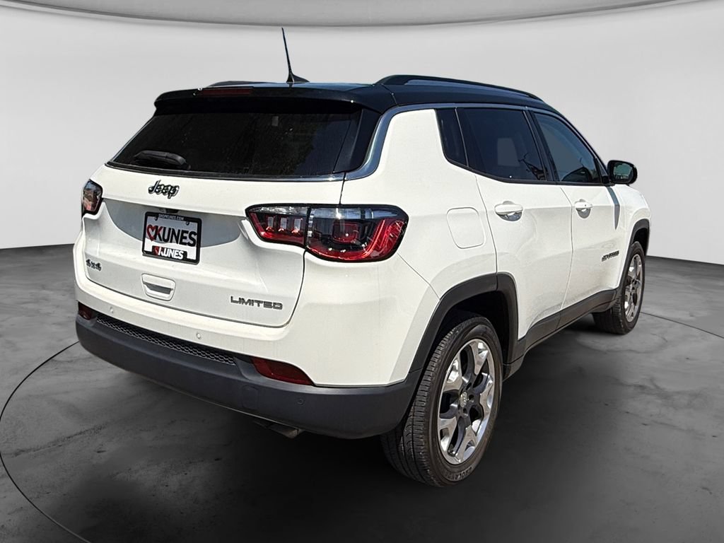 Used 2021 Jeep Compass Limited w/ Sun and Sound Group AWD/4WD image 9