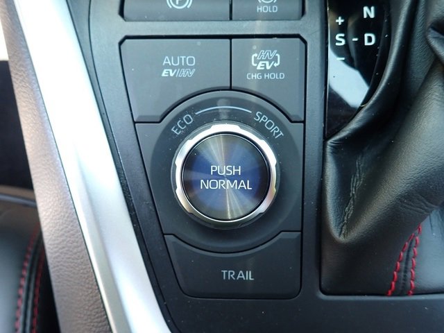 Used 2022 Toyota RAV4 XSE image 24