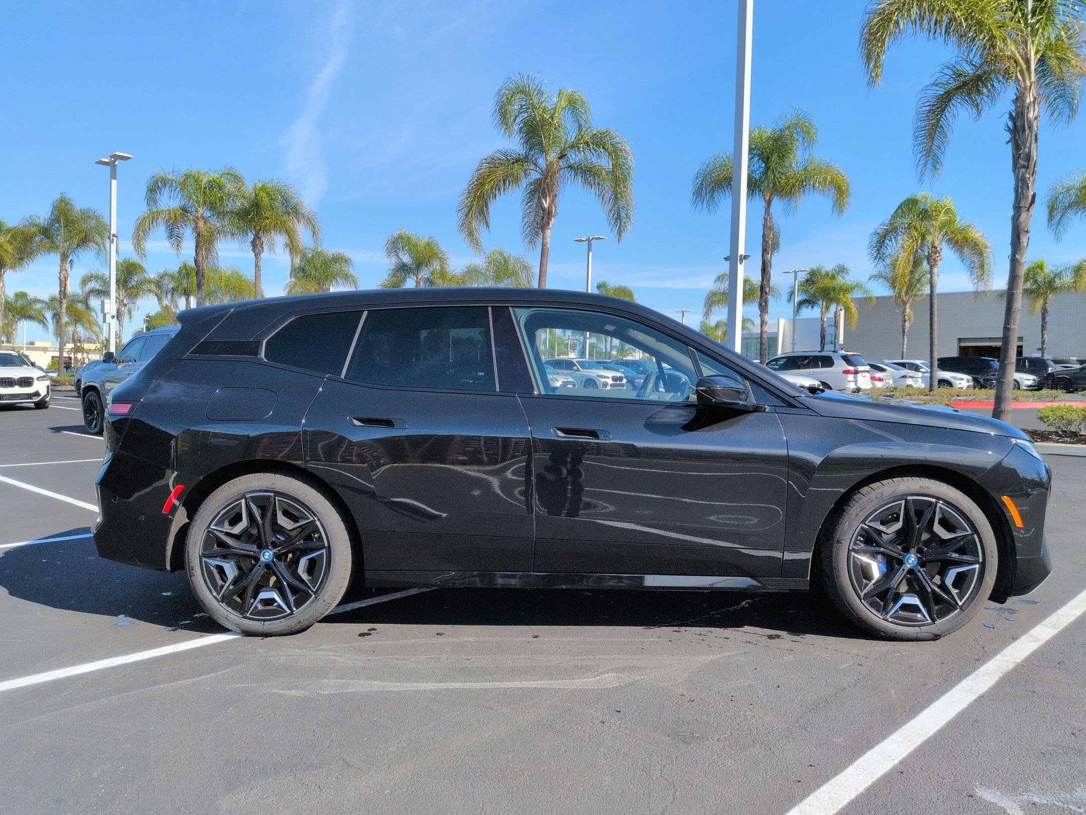 Used 2025 BMW iX M60 image 11