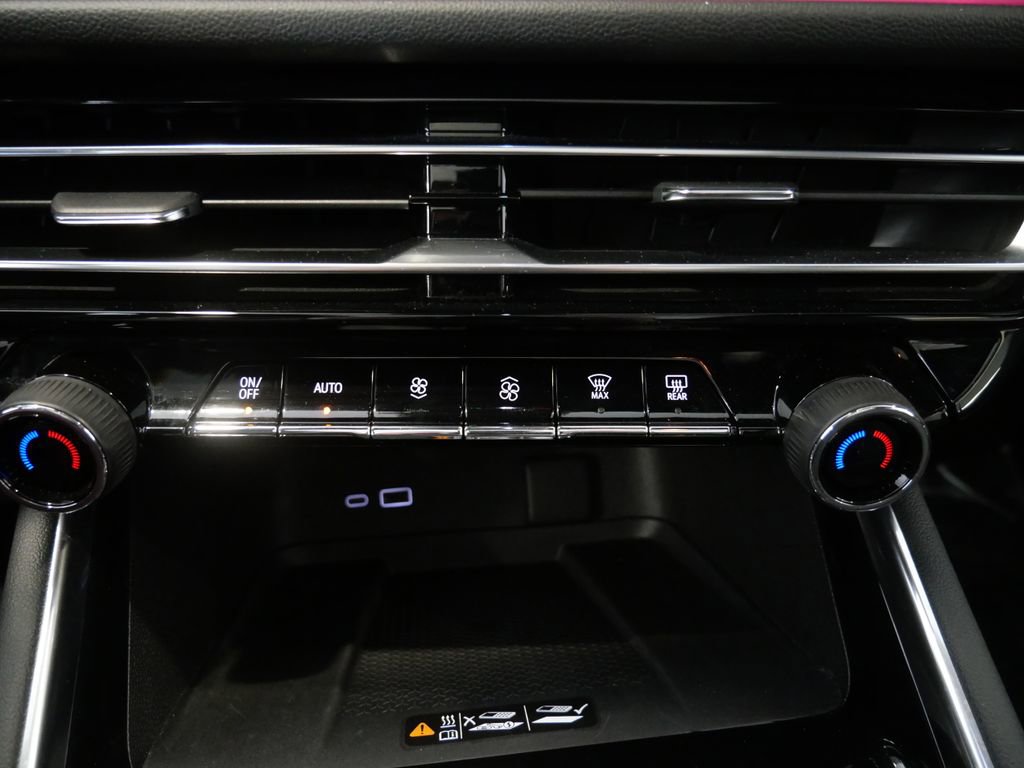 Used 2024 Chevrolet Traverse RS w/ LPO, Floor Liner Package AWD/4WD image 24