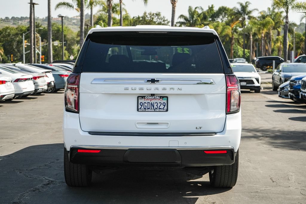 Used 2023 Chevrolet Suburban LT w/ Luxury Package RWD image 5