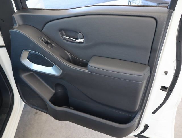 Used 2022 Nissan Frontier SV image 43