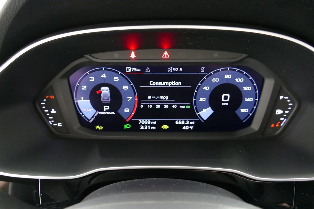 Used 2025 Audi Q3 2.0T Premium image 19