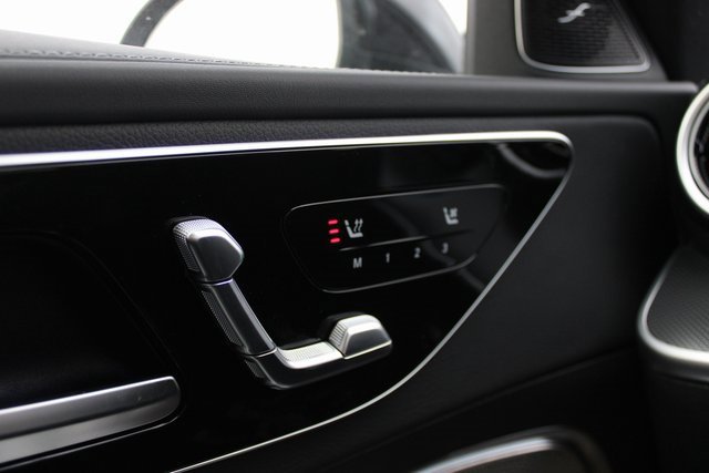 Used 2024 Mercedes-Benz C 300 4MATIC Sedan image 3