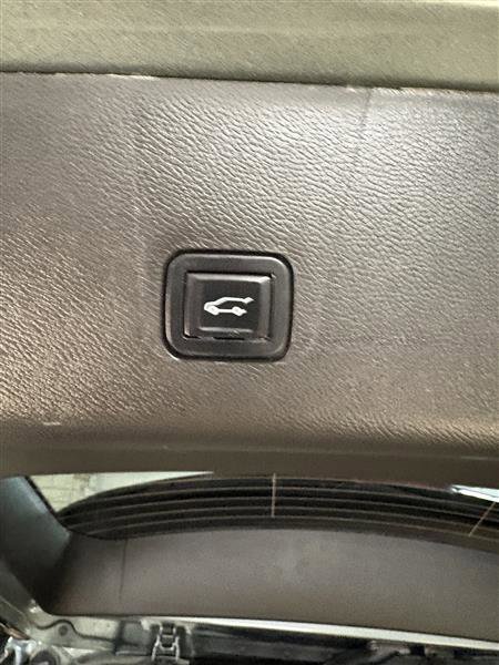 Used 2022 Chevrolet Traverse LT AWD/4WD image 17
