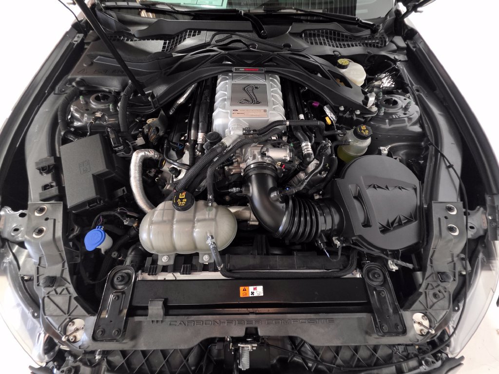 Used 2022 Ford Mustang Shelby GT500 w/ Technology Package RWD image 9