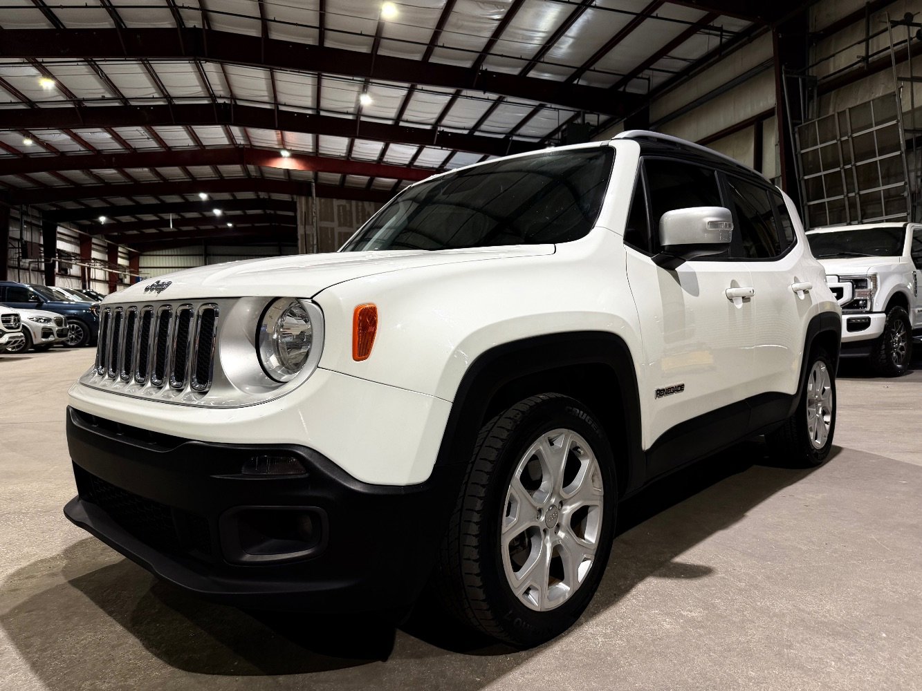 Used 2018 Jeep Renegade Limited w/ UConnect 8.4 Nav Group FWD image 9