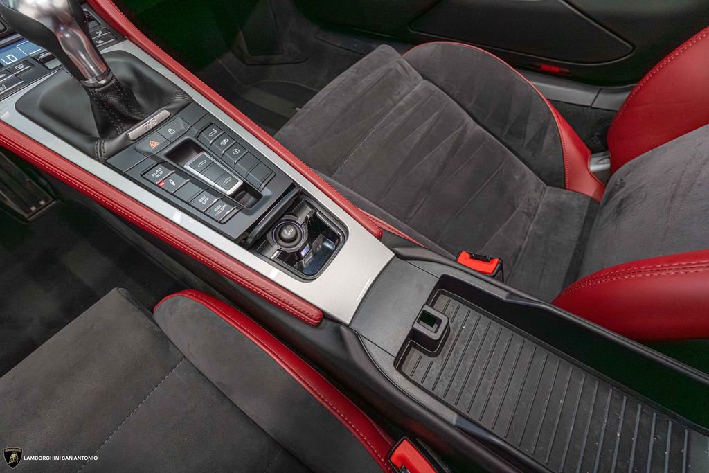 Used 2020 Porsche 718 Boxster Spyder RWD image 50
