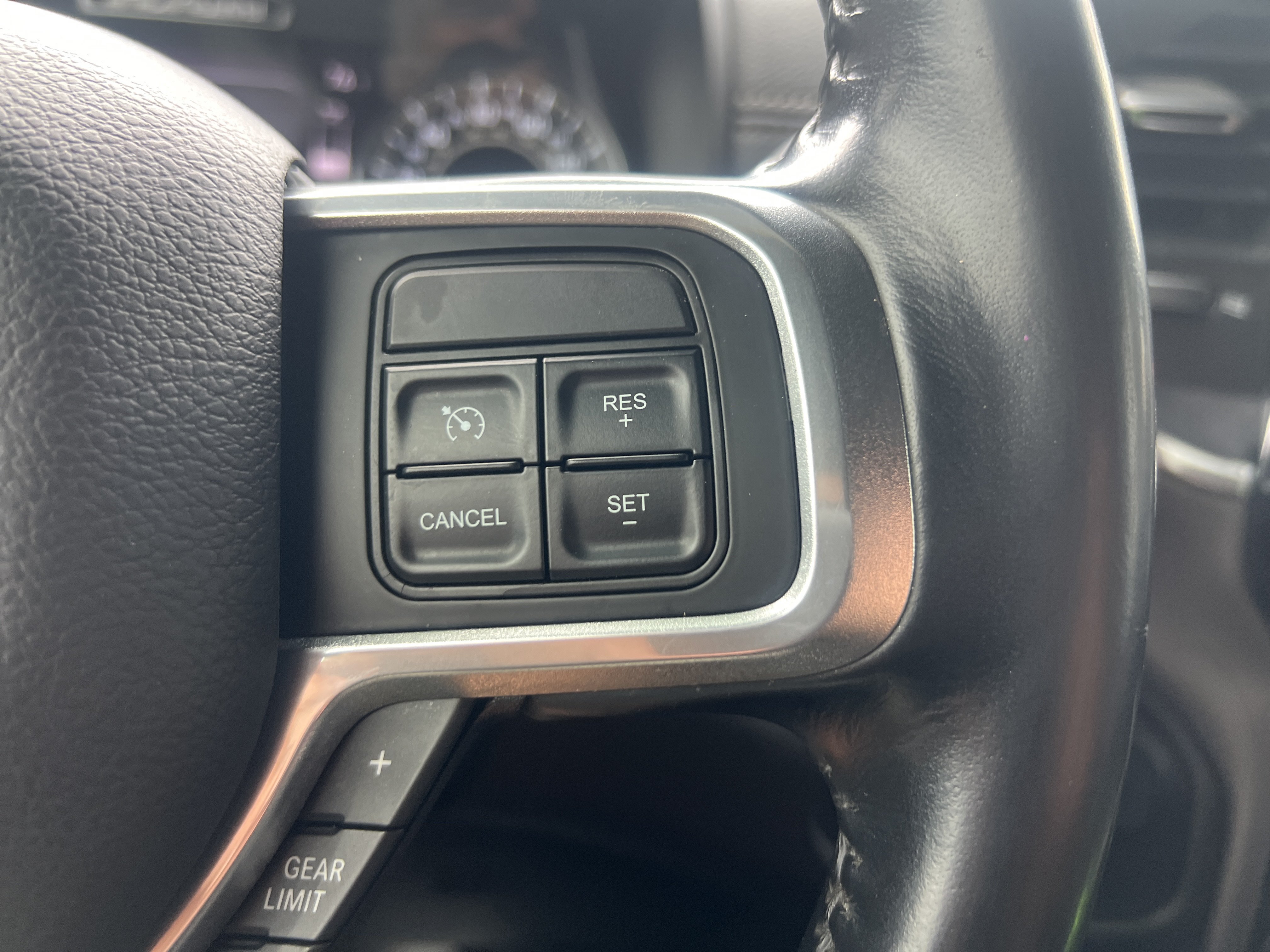 Used 2022 RAM 2500 Laramie AWD/4WD image 36