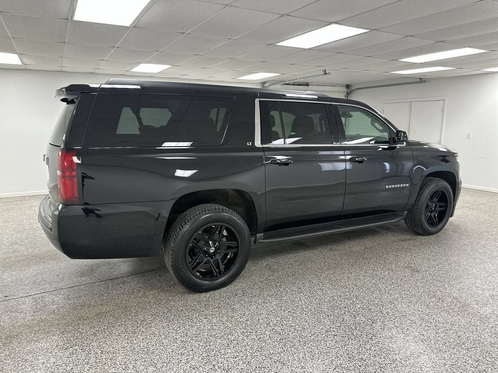 Used 2016 Chevrolet Suburban LT w/ Luxury Package AWD/4WD image 8