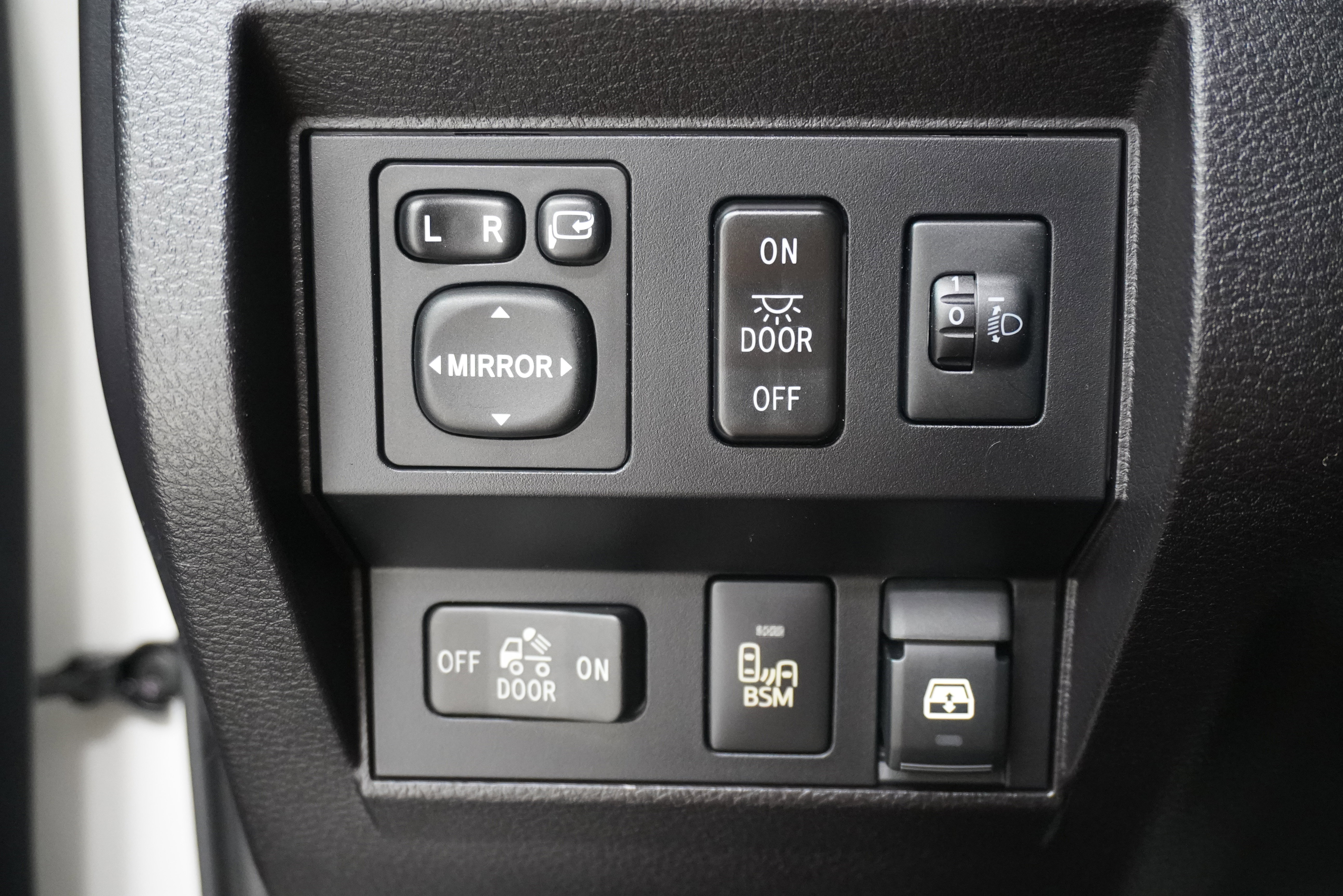 Used 2016 Toyota Tundra 1794 Edition AWD/4WD image 25