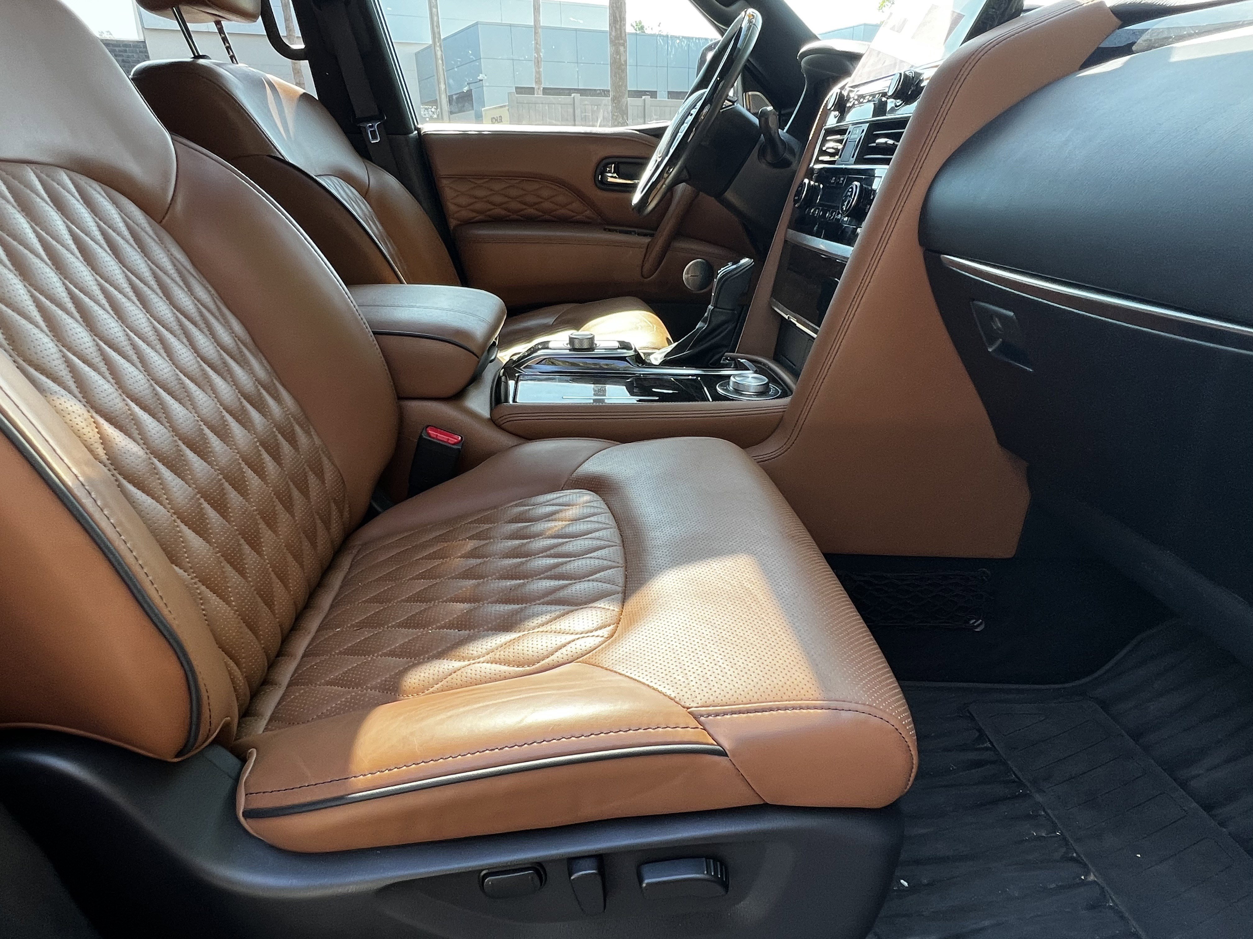 Used 2024 INFINITI QX80 Sensory AWD/4WD image 45