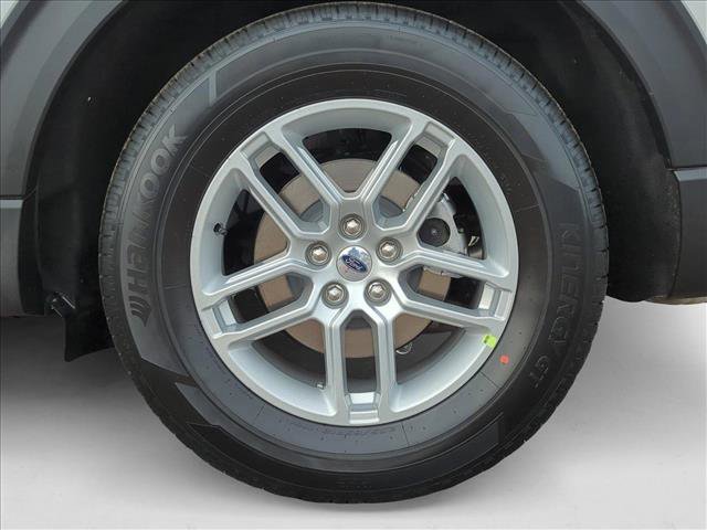 New 2025 Ford Explorer Active image 10