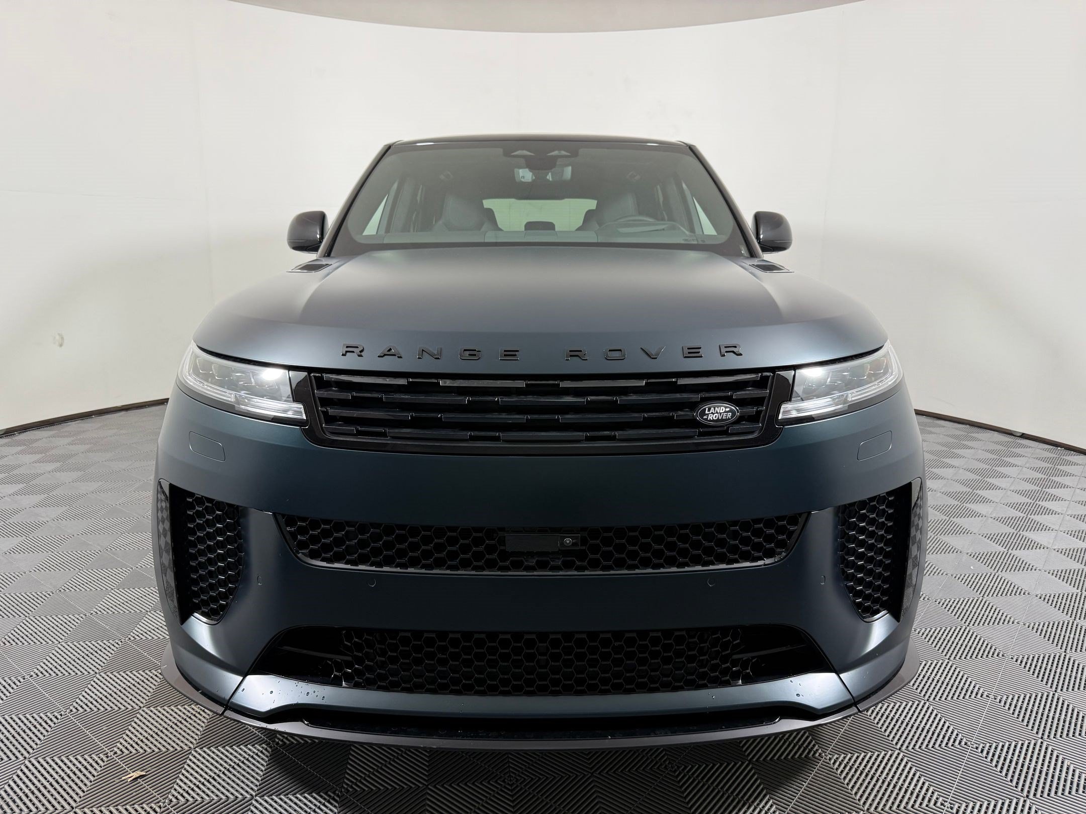 New 2026 Land Rover Range Rover Sport SV AWD/4WD image 6