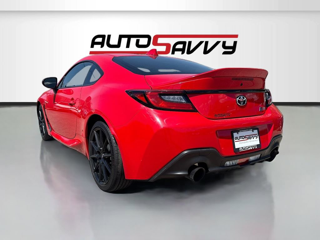 Used 2025 Toyota GR86 Premium w/ ALL Weather Mat Package (TMS) RWD image 5