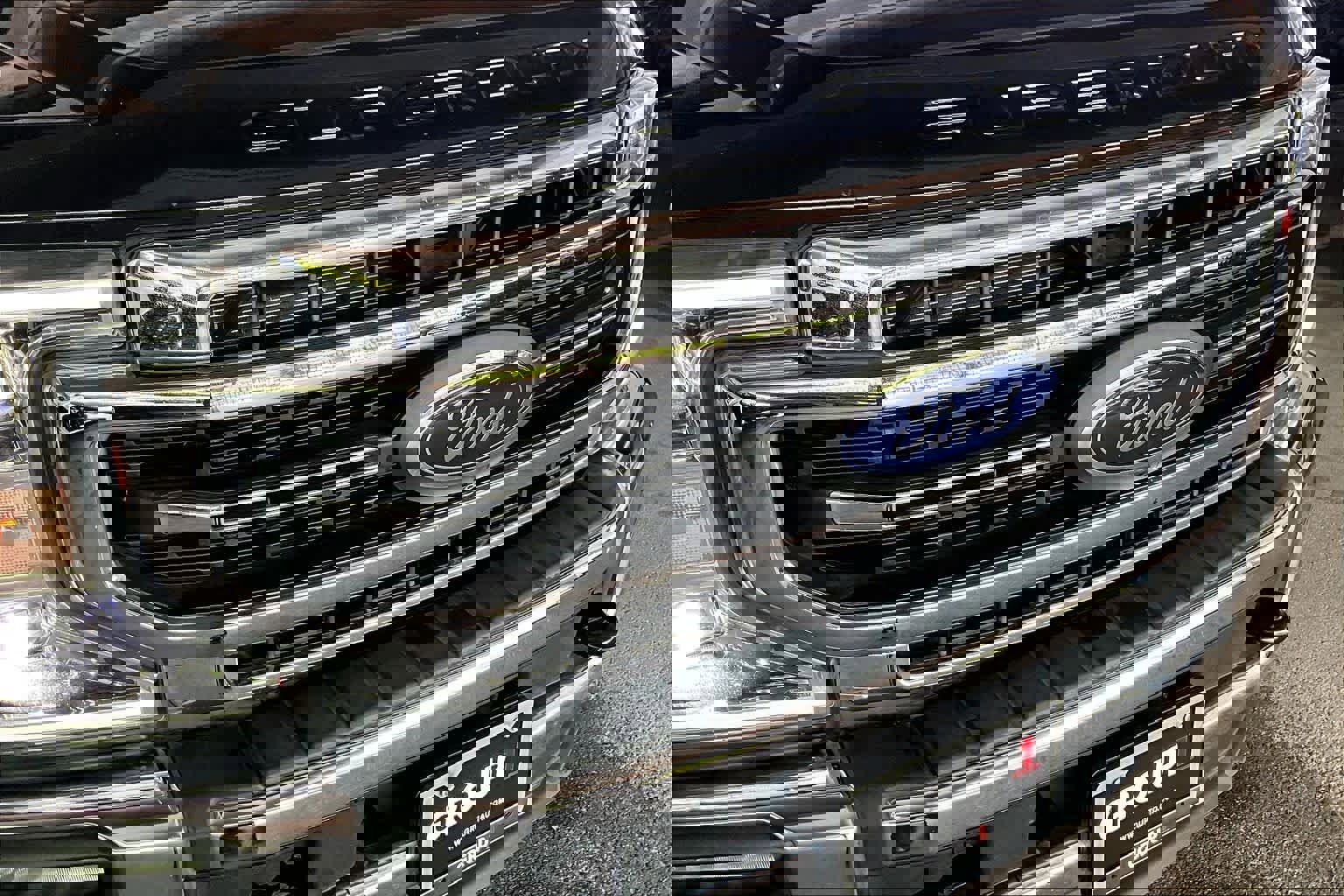 Used 2020 Ford F350 Lariat w/ Lariat Ultimate Package AWD/4WD image 29