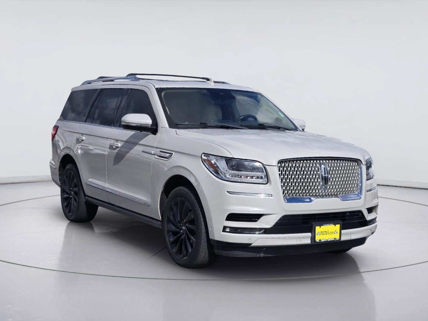 Used 2021 Lincoln Navigator Reserve AWD/4WD image 3