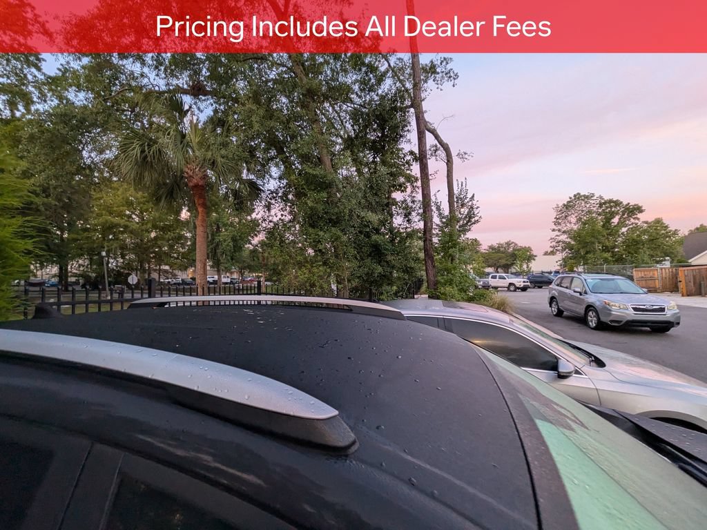 Used 2018 Toyota RAV4 LE FWD image 11