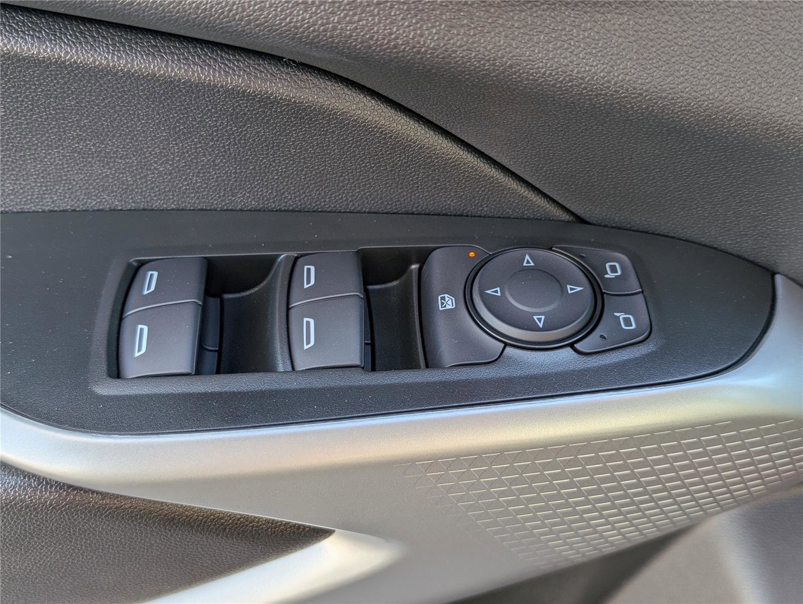 New 2026 Chevrolet Trax LS w/ LS Convenience Package image 13