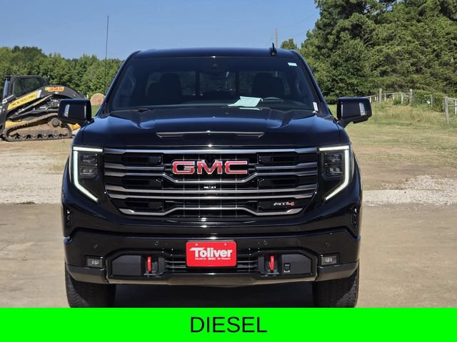 Used 2025 GMC Sierra 1500 AT4 w/ Technology Package AWD/4WD image 3