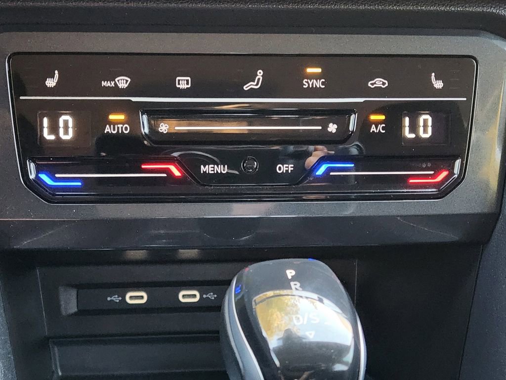 Certified 2023 Volkswagen Tiguan SE image 23