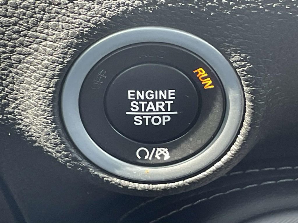 Used 2023 Dodge Challenger SXT w/ Blacktop Package image 27