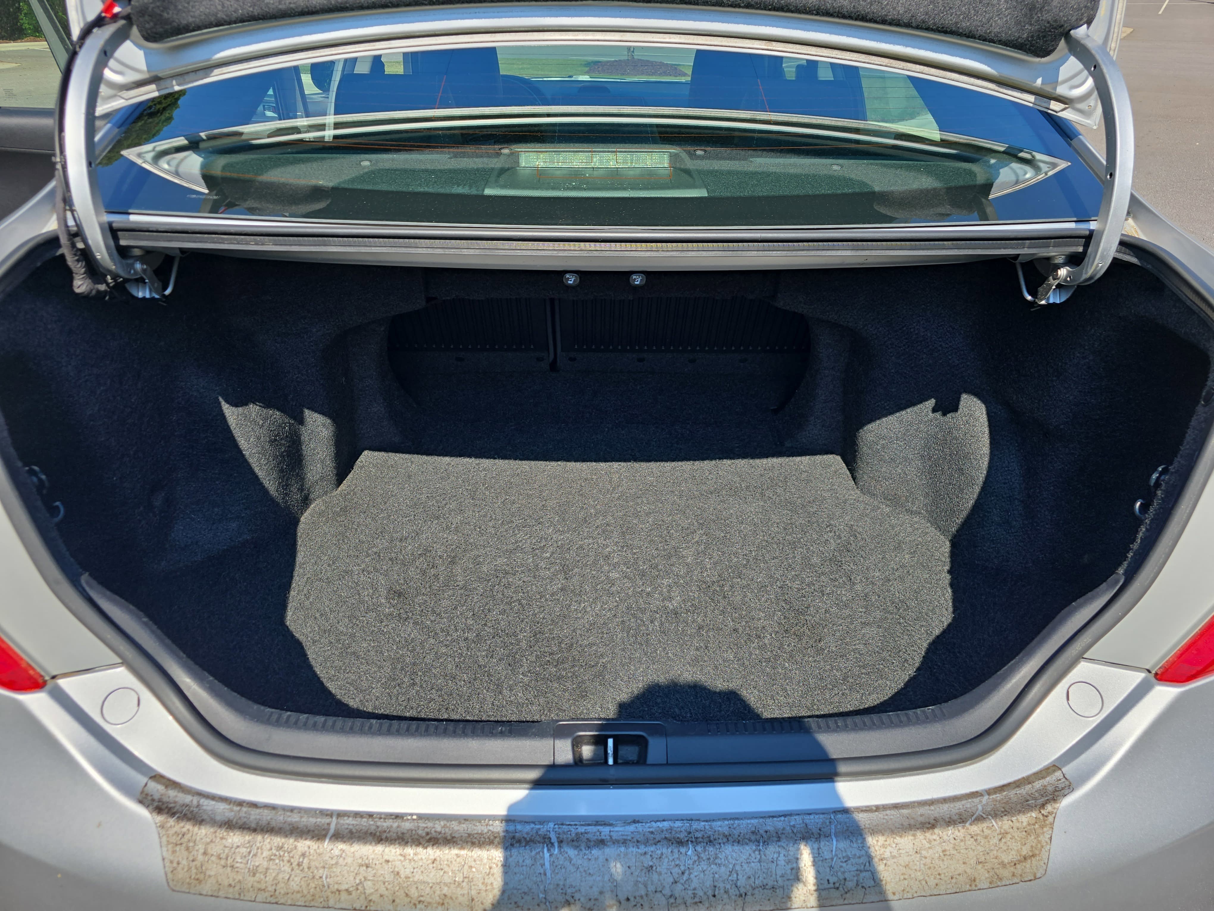 Used 2014 Toyota Camry SE FWD image 13