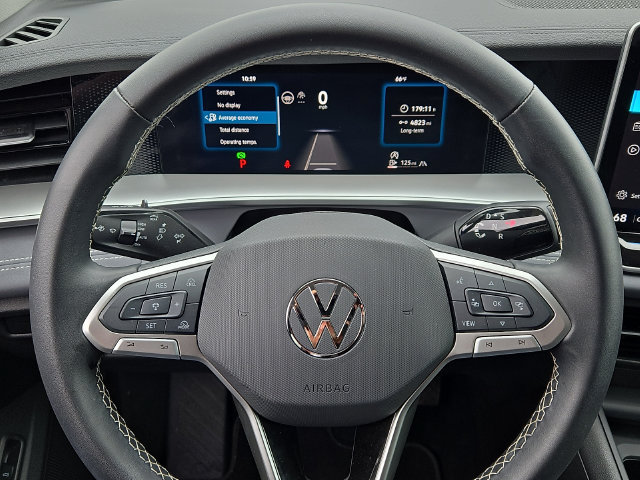 Certified 2025 Volkswagen Tiguan SE AWD/4WD image 18