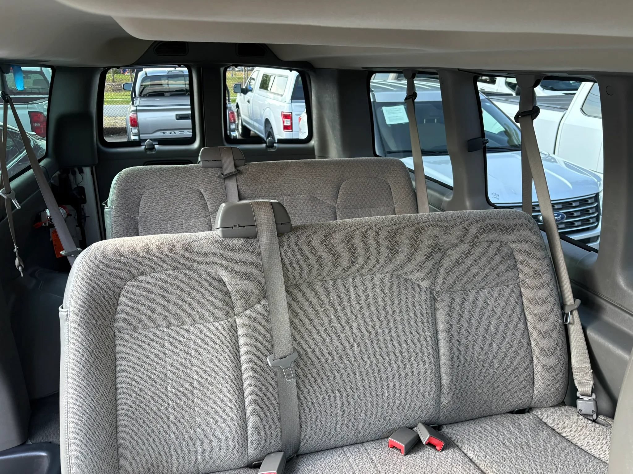 Used 2016 Chevrolet Express 2500 LS RWD image 13