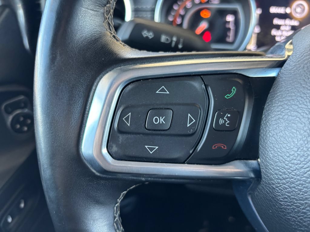 Used 2020 Jeep Gladiator Overland AWD/4WD image 11
