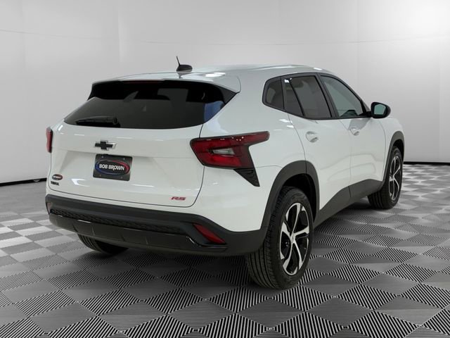 Used 2025 Chevrolet Trax RS w/ Sunroof Package image 3