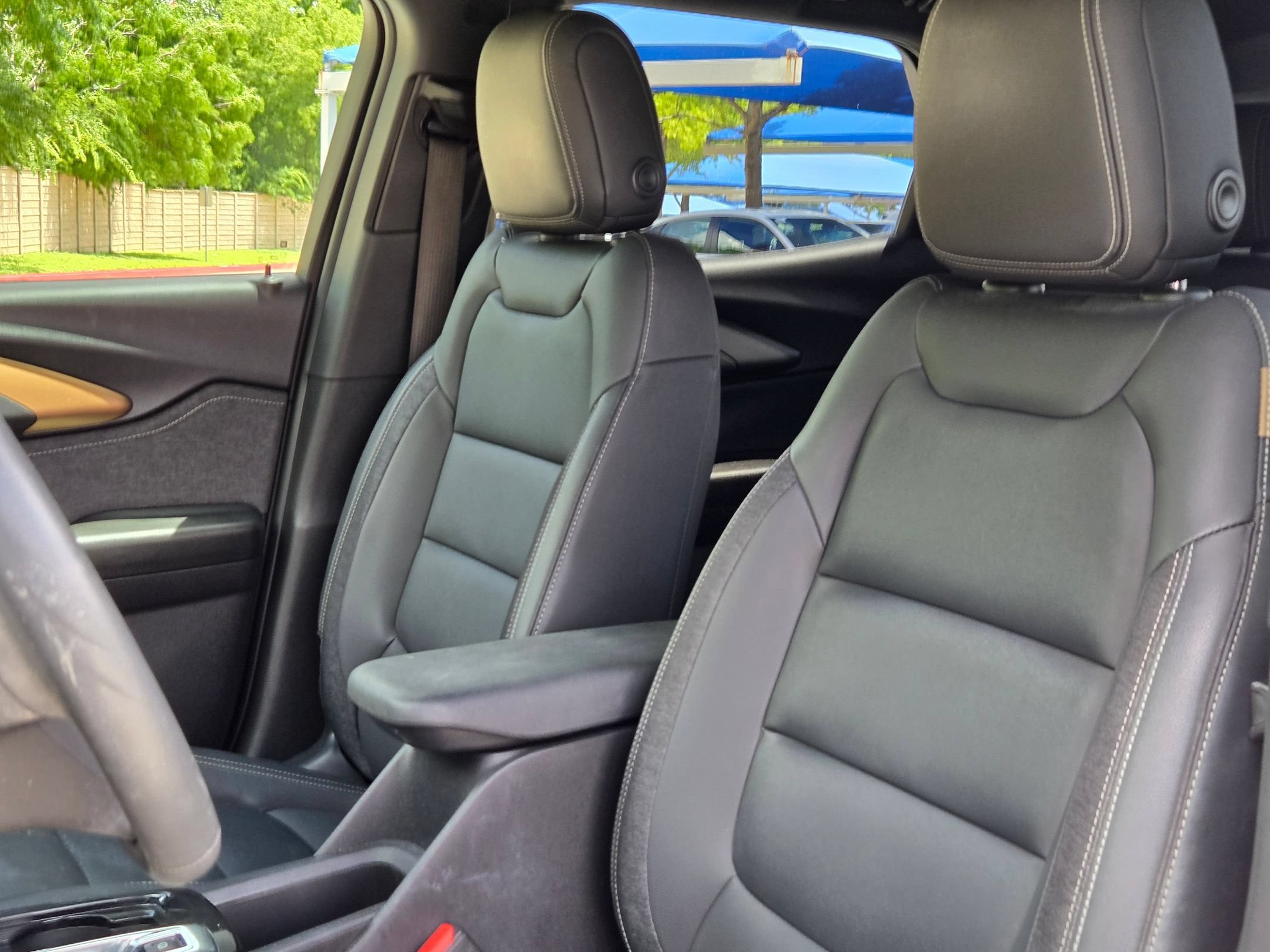 Used 2022 Chevrolet TrailBlazer ACTIV w/ Sun and Liftgate Package FWD image 10