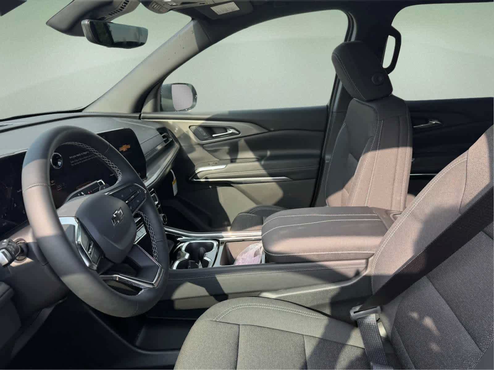New 2027 Chevrolet Traverse LT w/ Midnight/Sport Edition FWD image 7
