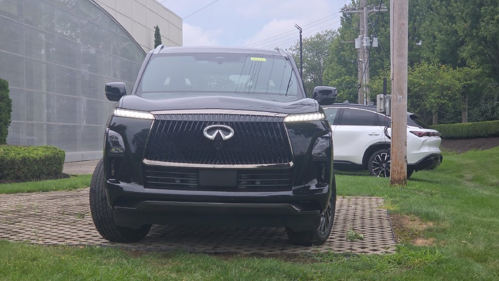 New 2027 INFINITI QX80 Autograph AWD/4WD image 3